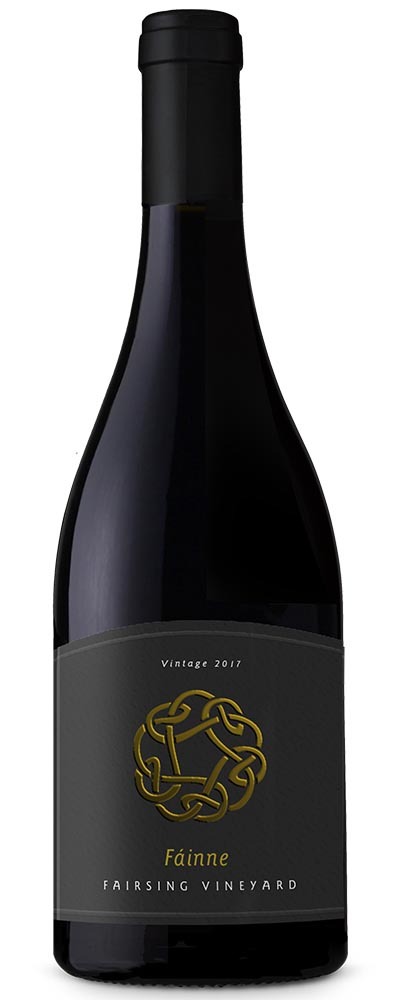 The 2015 Fairsing Vineyard barrel select Fáinne Pinot noir with golden Celtic Knot on wine bottle label